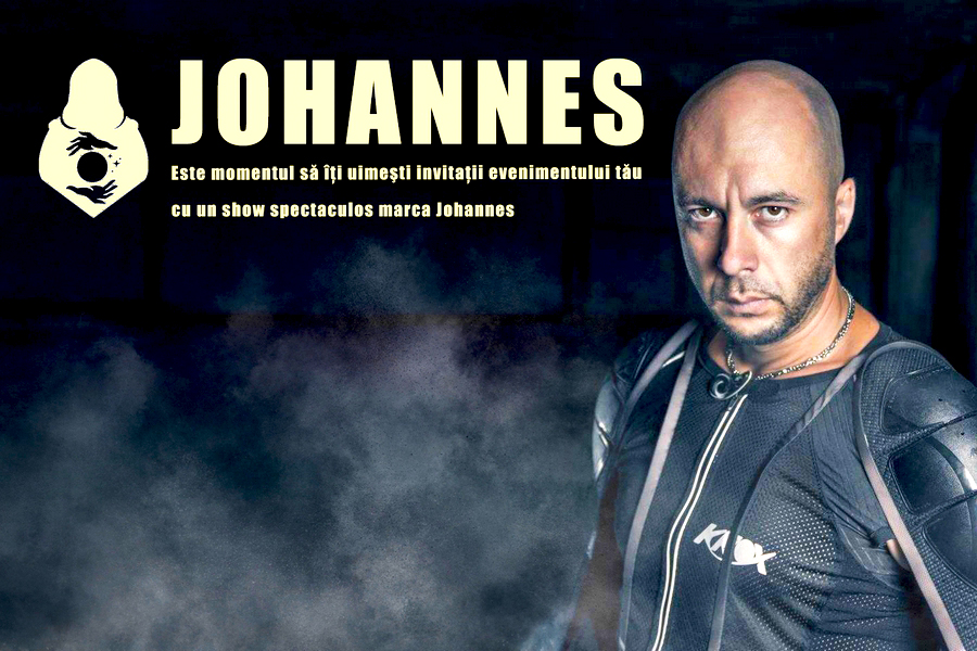 Magicianul Johannes în cadrul unui spectacol live, realizând numere de iluzionism pentru evenimente private și corporate – AdPhoto