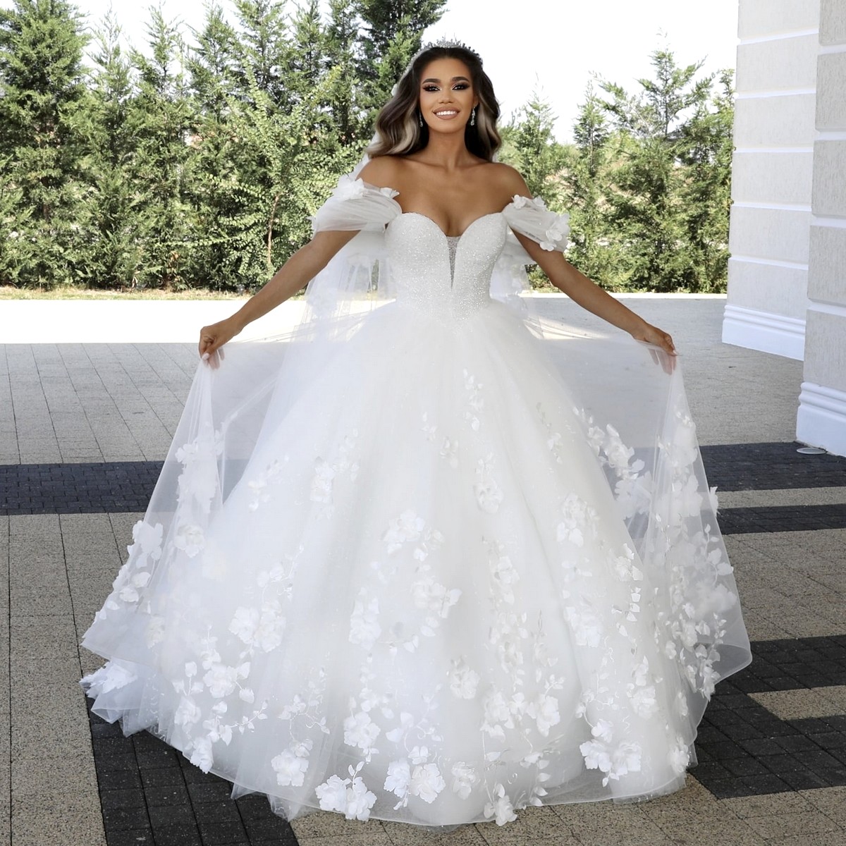 Arriana Karen - Rochie de mireasa Gwen Arriana Karen - Rochie de mireasa Gwen