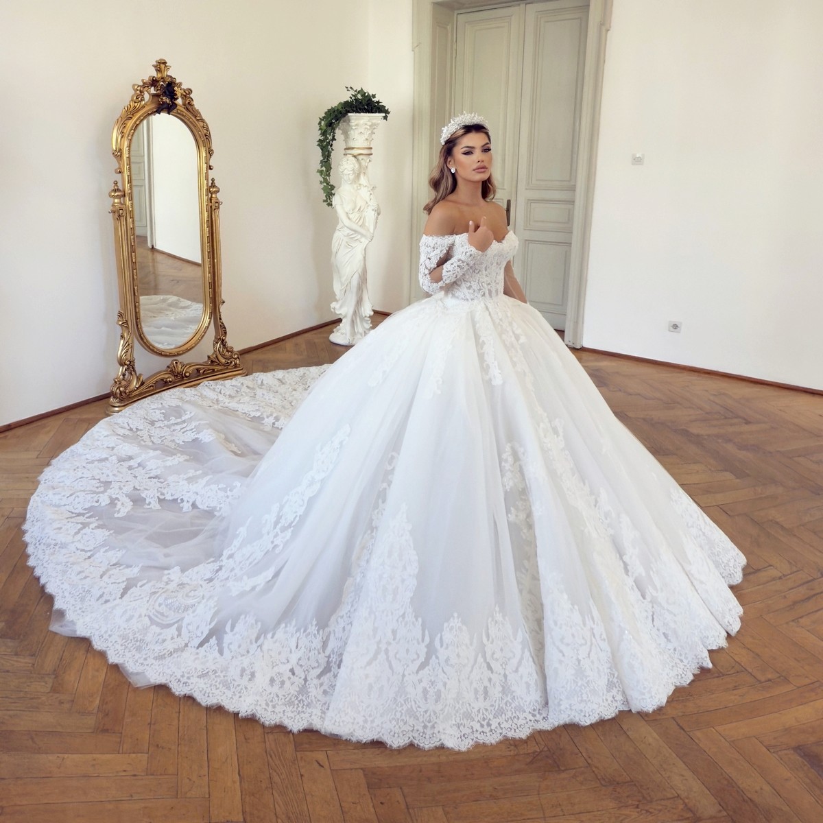 Arriana Karen - Rochie de mireasa Millenium Arriana Karen - Rochie de mireasa Millenium